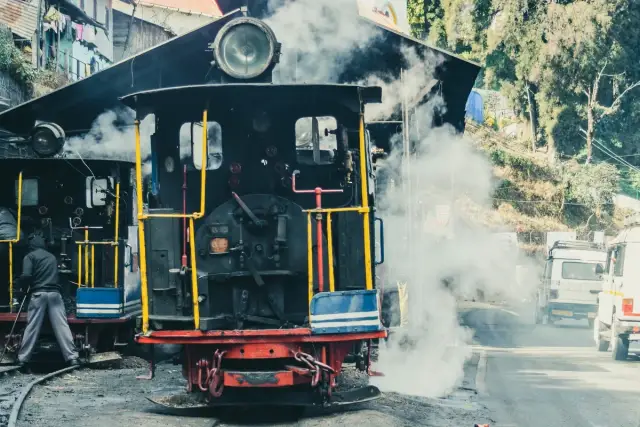 Darjeeling Tour Package Classic & Village Trails | Authentic Mountain Life