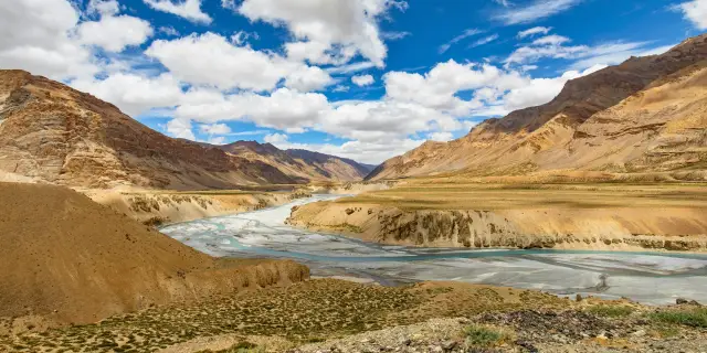 Reliable 6 Days Ladakh Family Trip with Kids | Heartwarming