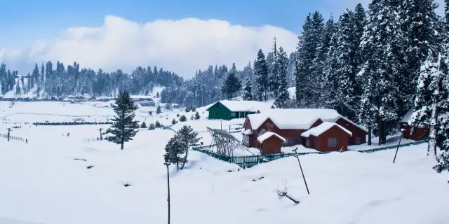 Frozen 5 Days Kashmir Winter Tour Package | Pale