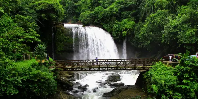 Refined 5 Days Mawlynnong Village Tour Package | Meditative